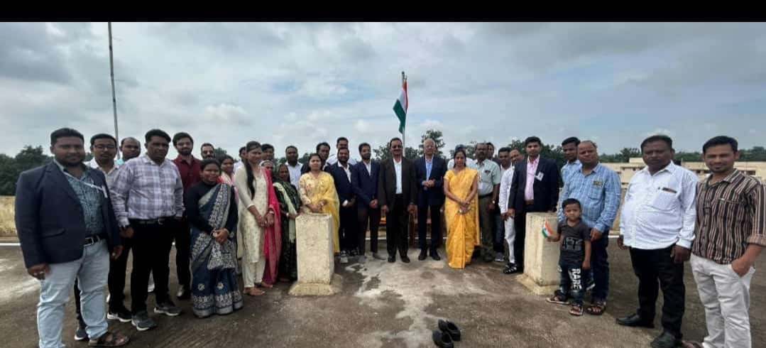 Chandrapal Dadsena  Govt College, Pithora , Mahasamund   celebrates Independence Day  with great enthusiasm