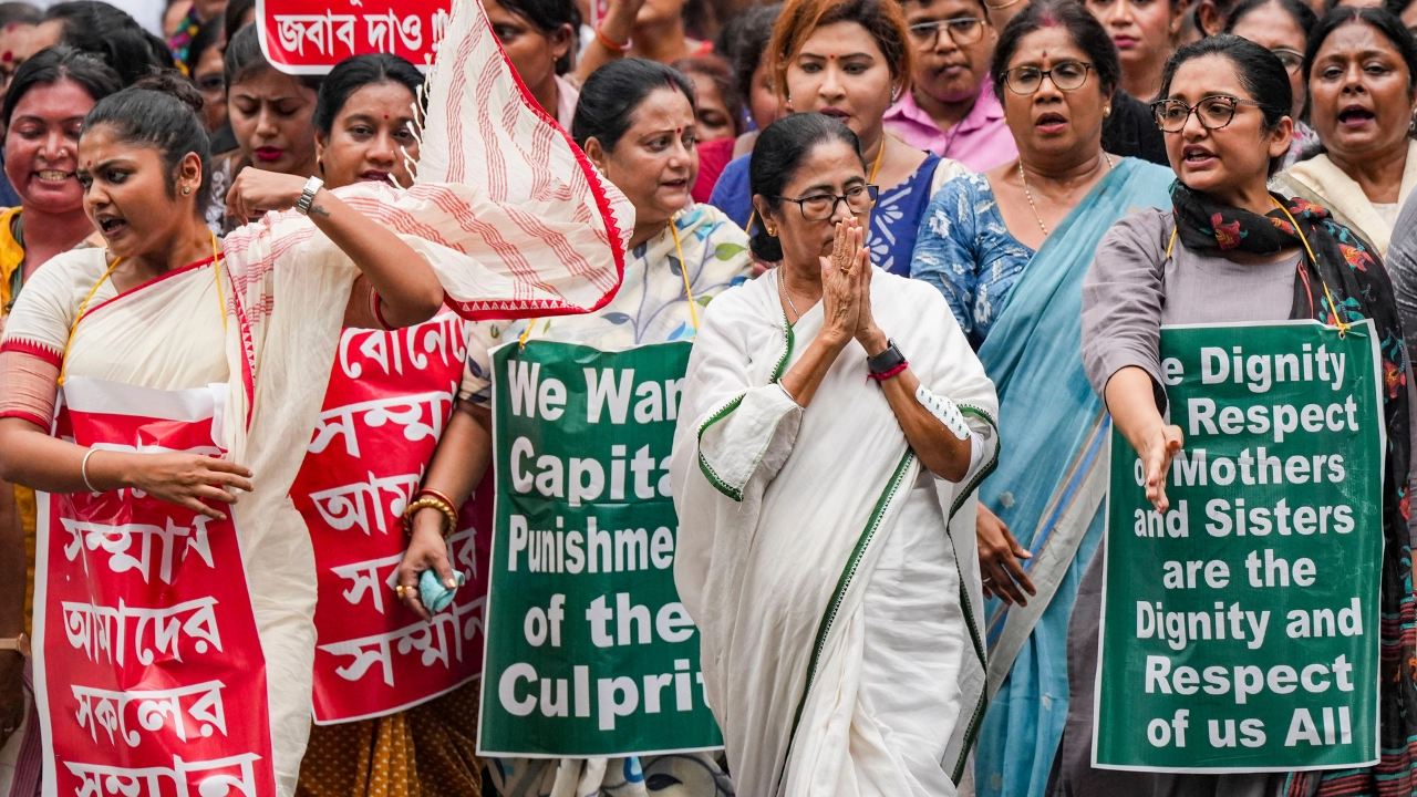 ‘Capital Punishment For Rapists’: Mamata Promises ‘New Bill Within 10 Days’ Amid Bengal Bandh