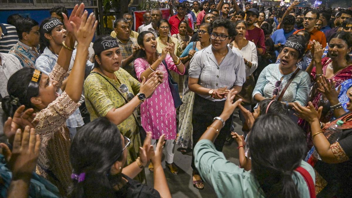 On ninth day of fast by doctors, Bengal government calls meeting