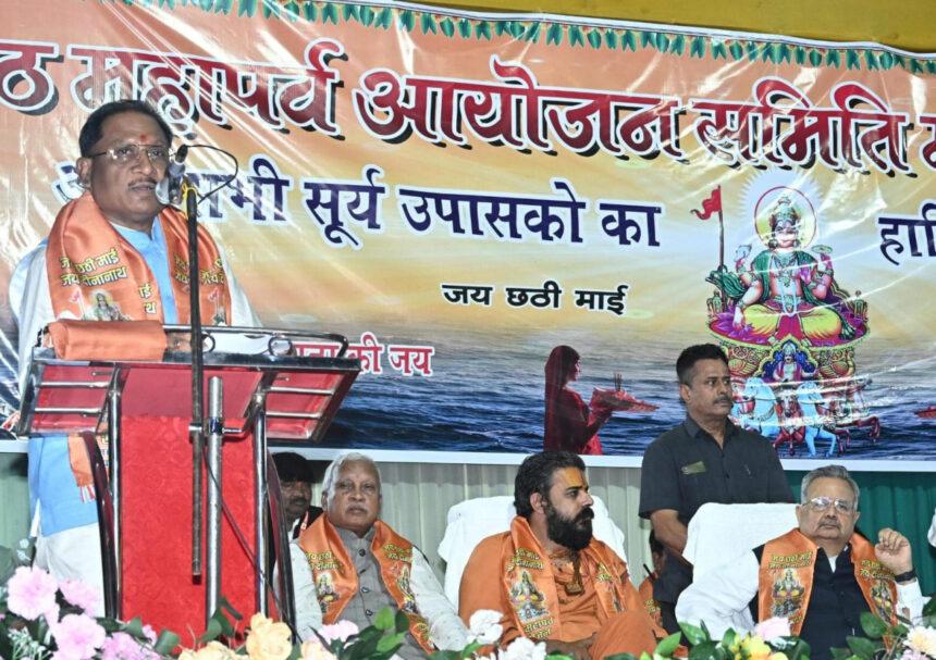 Chhath Puja 2024: CM Sai attended the Mangal Aarti of Chhathi Maiya on the banks of Kharun river, said- Chhath Puja is a festival to connect humans with nature