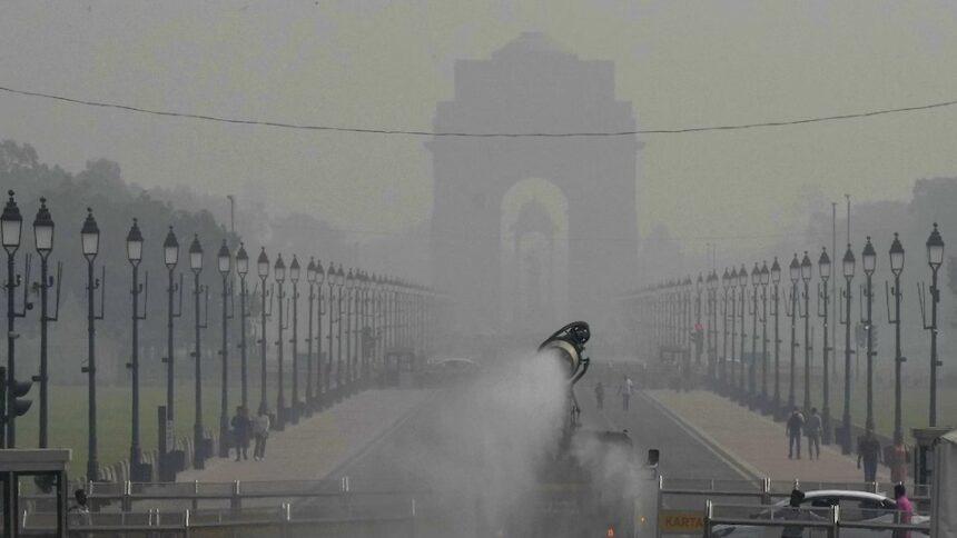 The sky is covered in a blanket of fog, schools will be held online till class 5, construction work and demolition banned