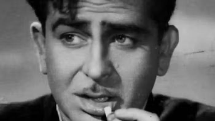 Raj Kapoor’s 100th birth anniversary to be celebrated on December 14. On this special occasion, PM Modi will also attend the ceremony. The entire Kapoor family has invited PM. Many Bollywood celebs to be part of it .