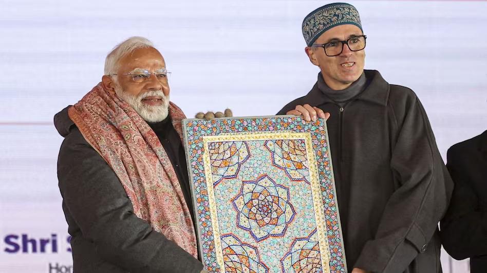 What do Omar Abdullah’s praises of Modi indicate?