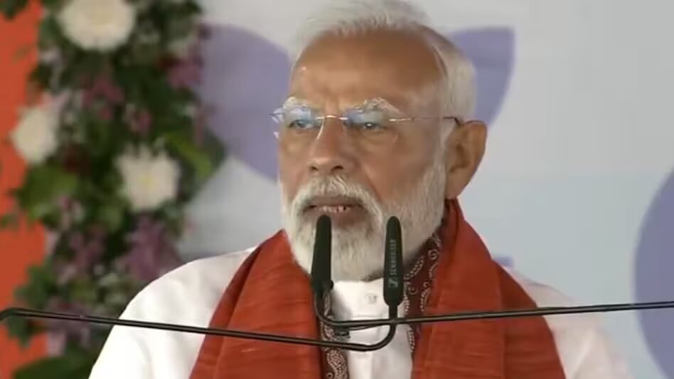 Modi In Bihar : ‘Those who can eat fodder, they…’, PM Modi attacks Lalu Yadav,  corners him on Maha Kumbh statement