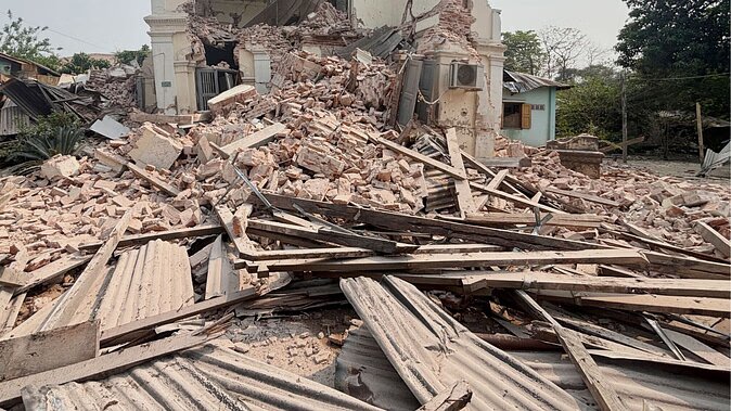 Earthquake: US agency claims 1000 people feared dead in Myanmar, severe shortage of blood in hospitals