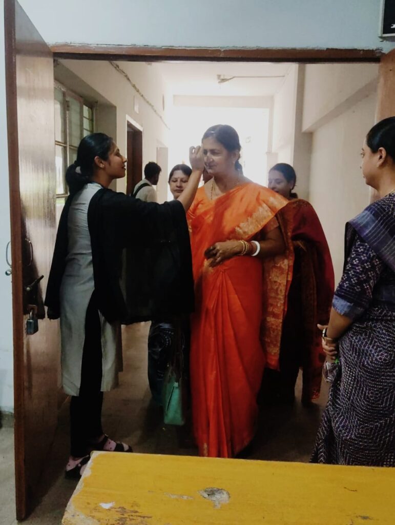 This image has an empty alt attribute; its file name is iwd21-771x1024.jpg