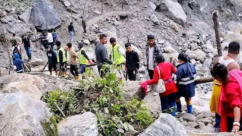 Landslides Leave 1,000 Tourists Stranded In North Sikkim