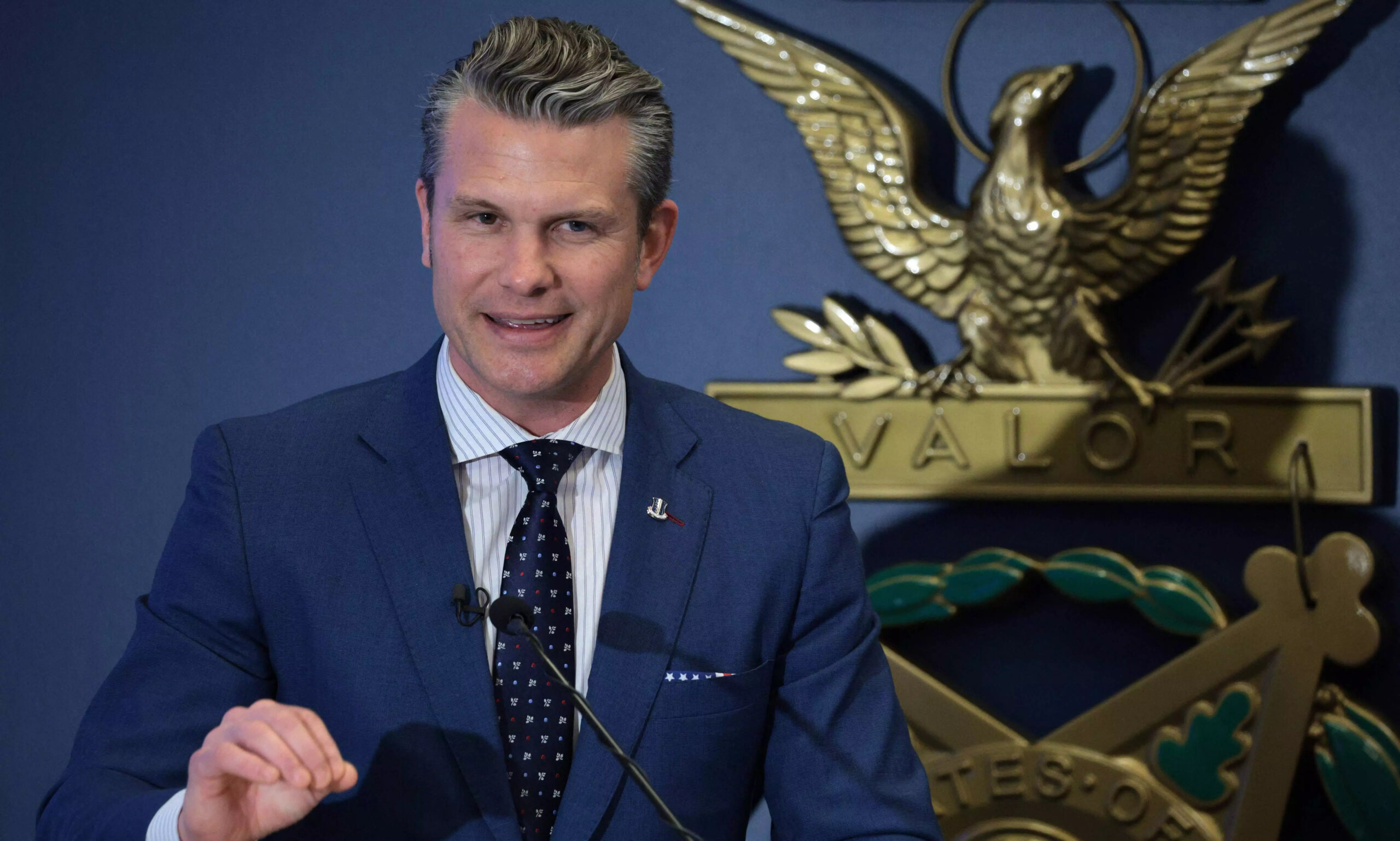 Pentagon Chief Hegseth Shared Yemen War Plans In Family Group