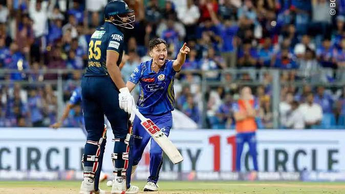 MI vs GT Highlights: Gujarat won the match on the last ball, defeated Mumbai by three wickets via DLS; Gill scored 43 runs