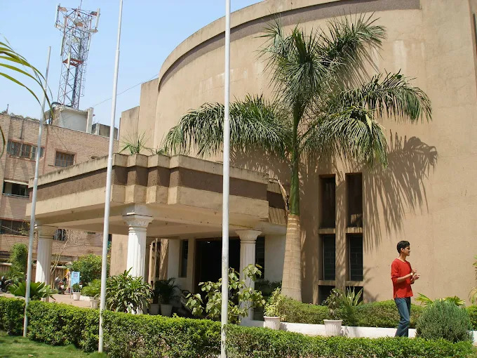 Admission started in full swing at Pragati College Chaubey Colony Raipur