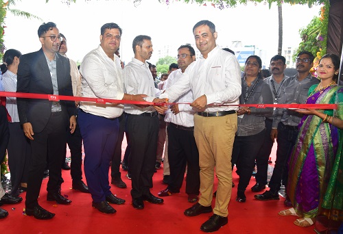 PPS Motors – Mahindra’s Largest Dealer in India – Expands its Operations in Maharashtra; Inaugurates 2 New Dealerships at Katraj, Pune and Saswad