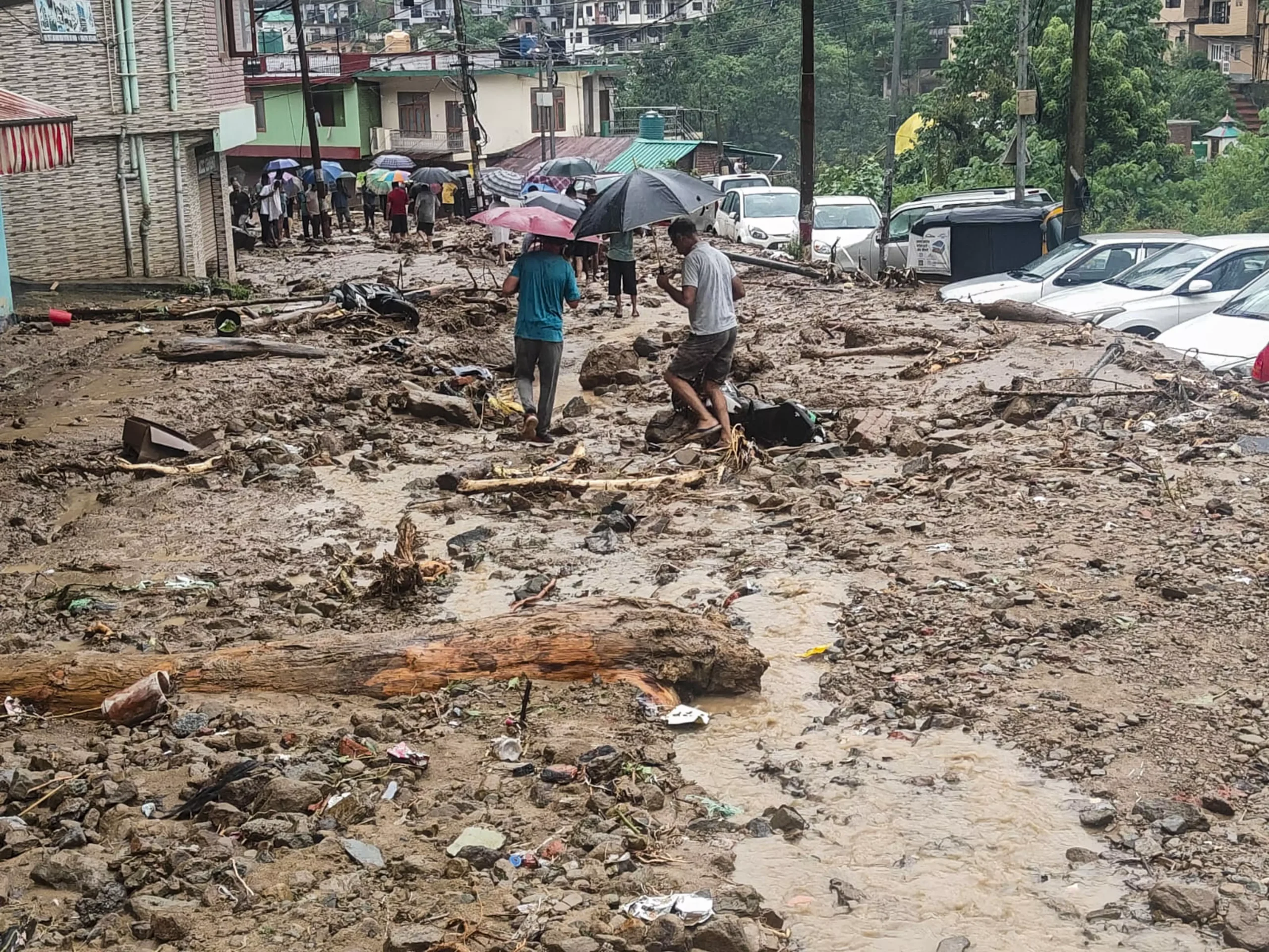 Monsoon Havoc in Himachal: ₹48 Crore Loss in Kullu, 17 Dead