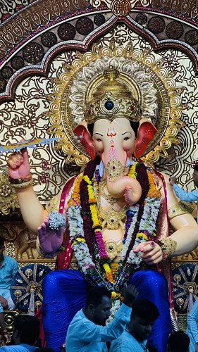Signify Takes Over Mumbai: Celebrates Ganesh Chaturthi with Millions of Devotees