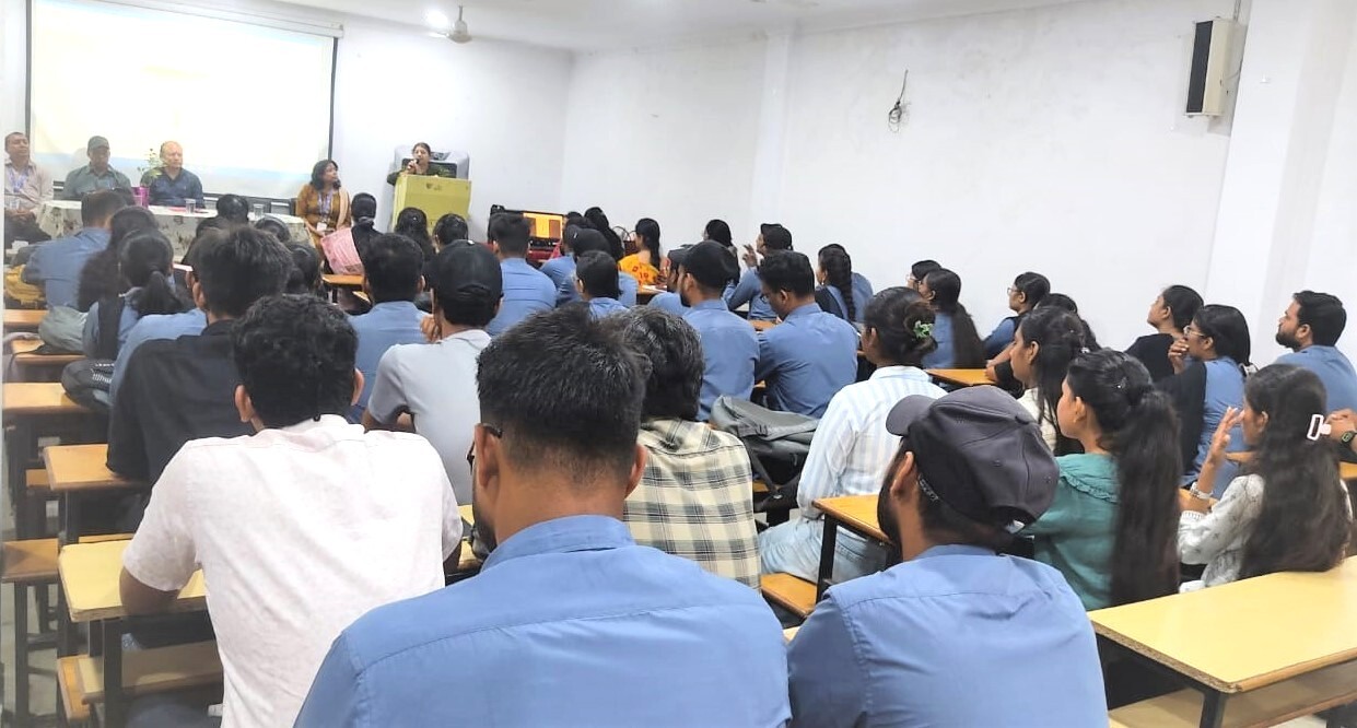 Pragati College , Choubey Colony organises  speech competition under  the Chhattisgarh State Silver Jubilee Celebrations”