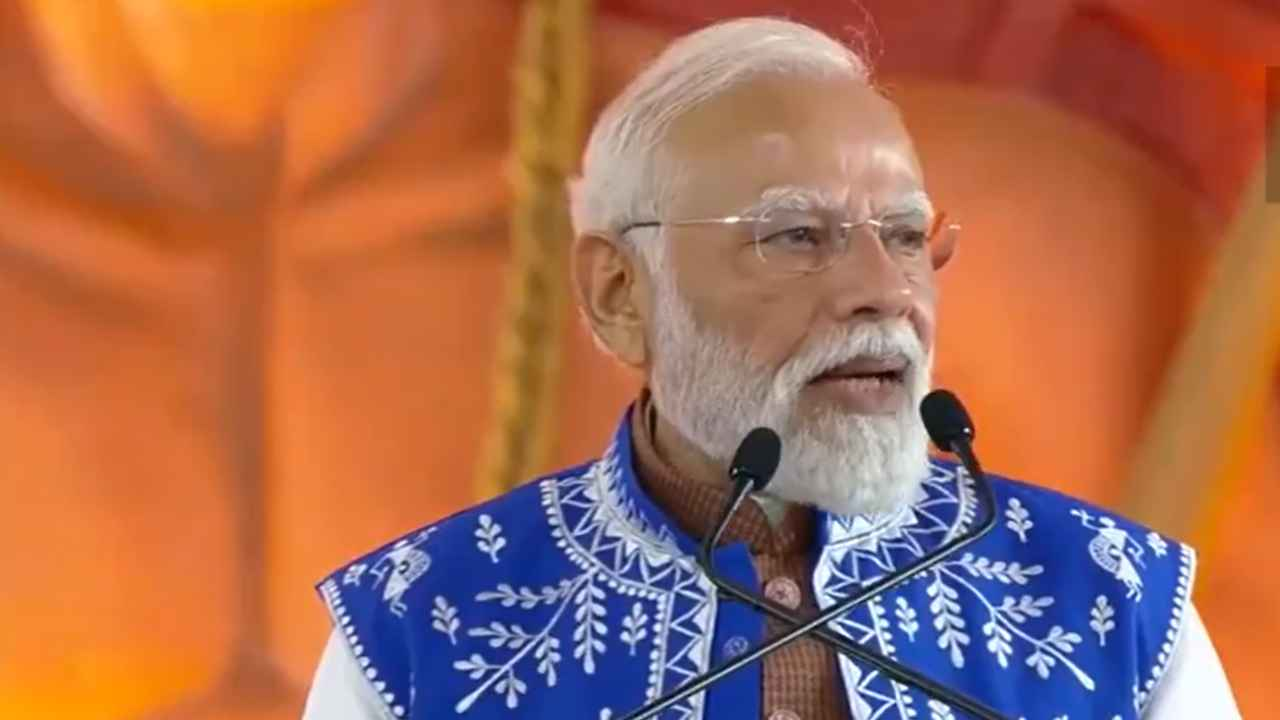 VIDEO: Prime Minister Narendra Modi Praises Chief Minister Sai in Gujarat