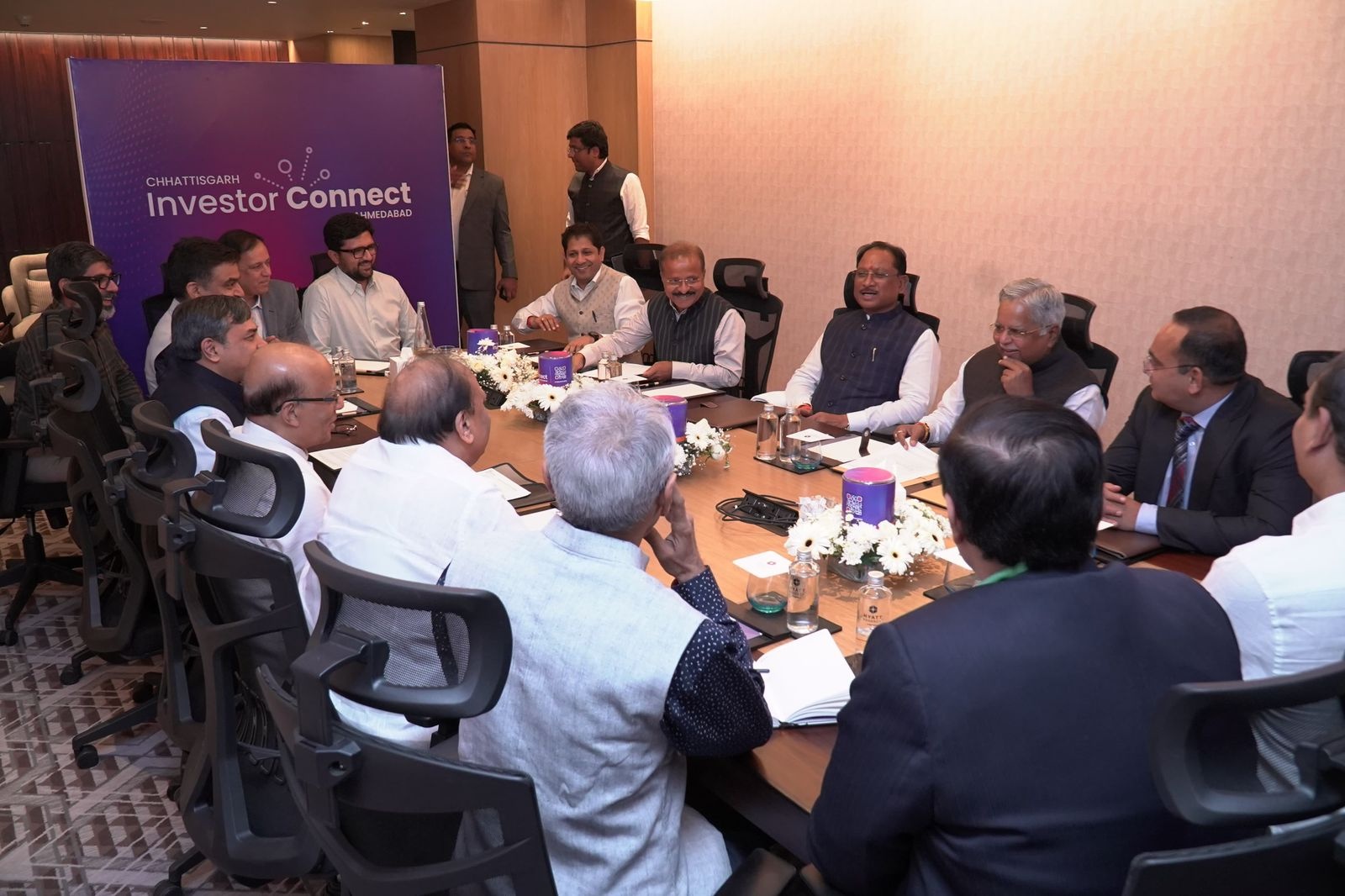 Ahmedabad Textile Association Delegation Meets Chief Minister Vishnu Deo Sai, Expresses Interest in Textile Sector Investment