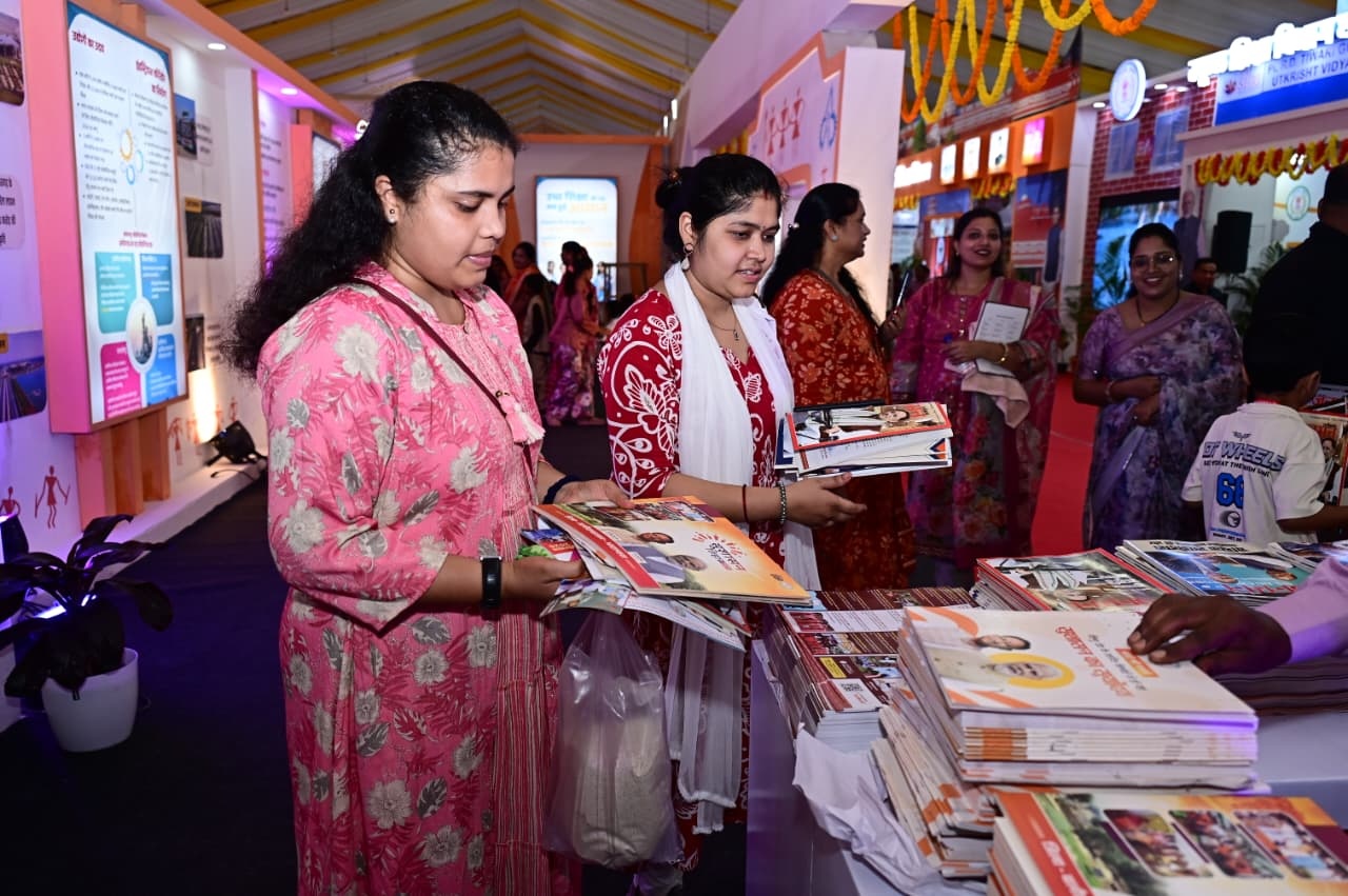 People are appreciating the Public Relations Department’s photo exhibition at five-day Rajyotsav program
