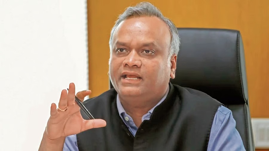 Karnataka BJP targets Priyank Kharge for sharing ”AI-generated image”, demands apology