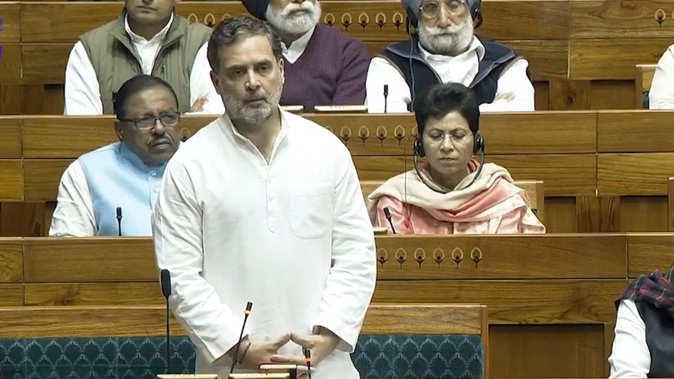 Rahul Gandhi attacks the government, saying that the BJP wants to destroy democracy through the Election Commission.