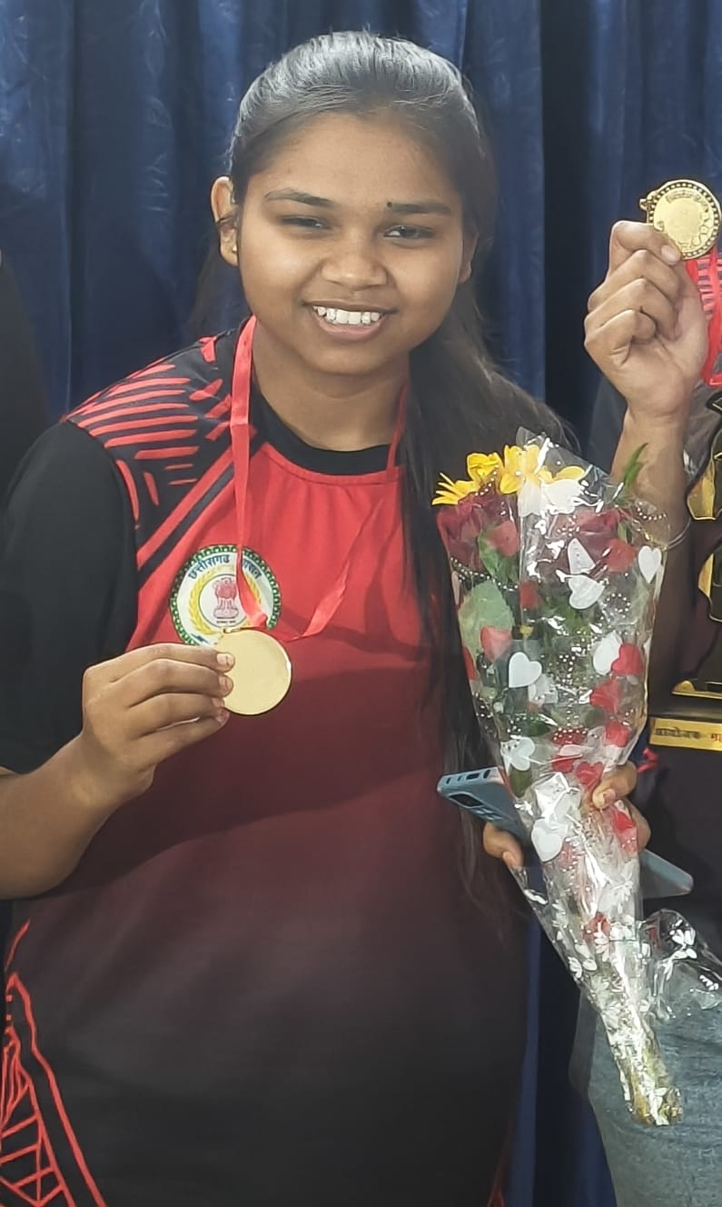 Pragati student Prachi Yadav bringing laurels to  the college