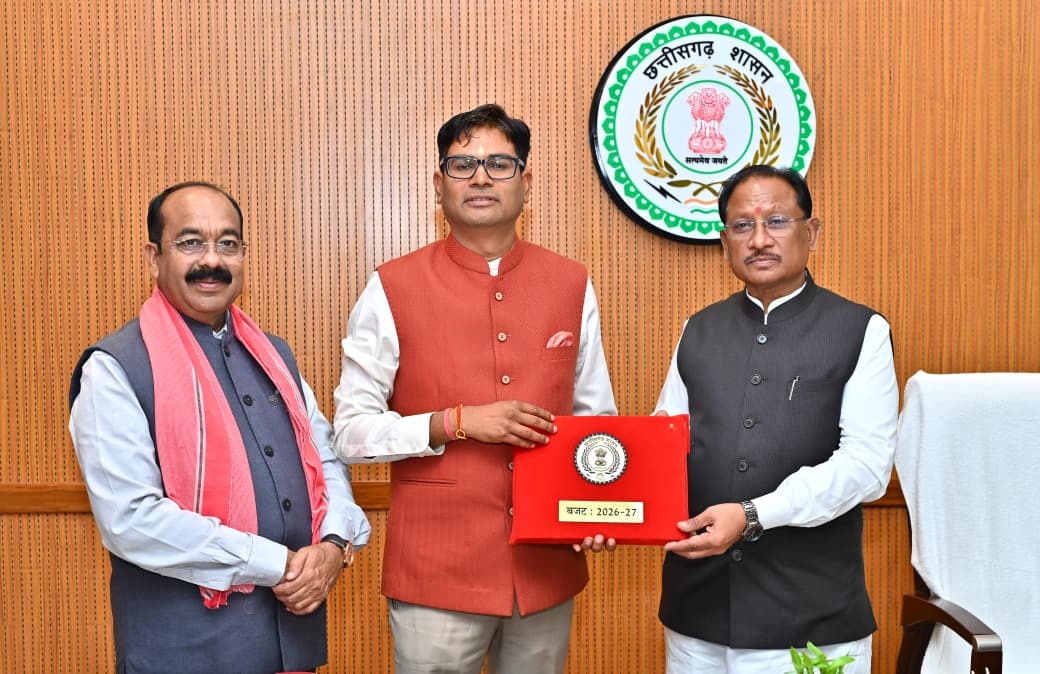 CG Govt presents a budget of ₹1.72 lakh crore focusing major investments in education, industry, and connectivity