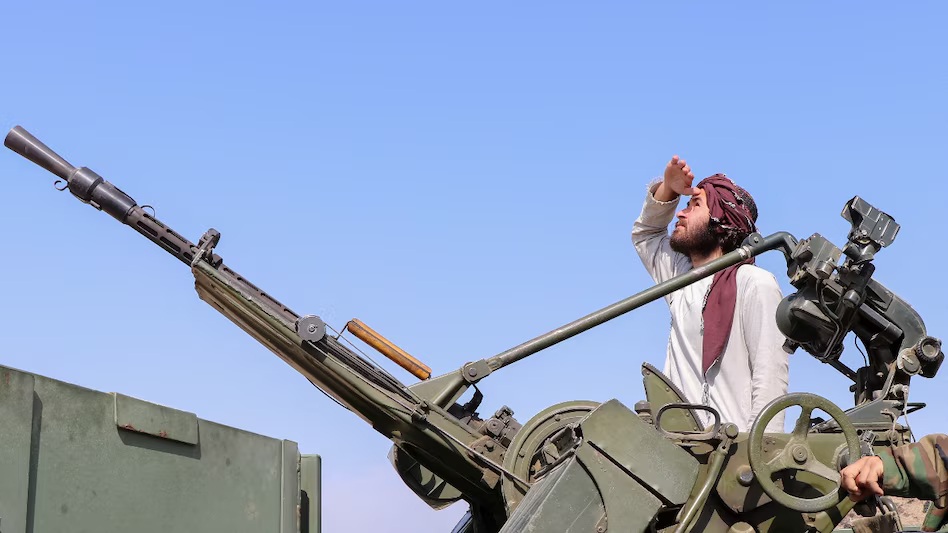 Taliban launches massive attack on Pakistan, captures two more posts along the Durand Line, intensifies fighting