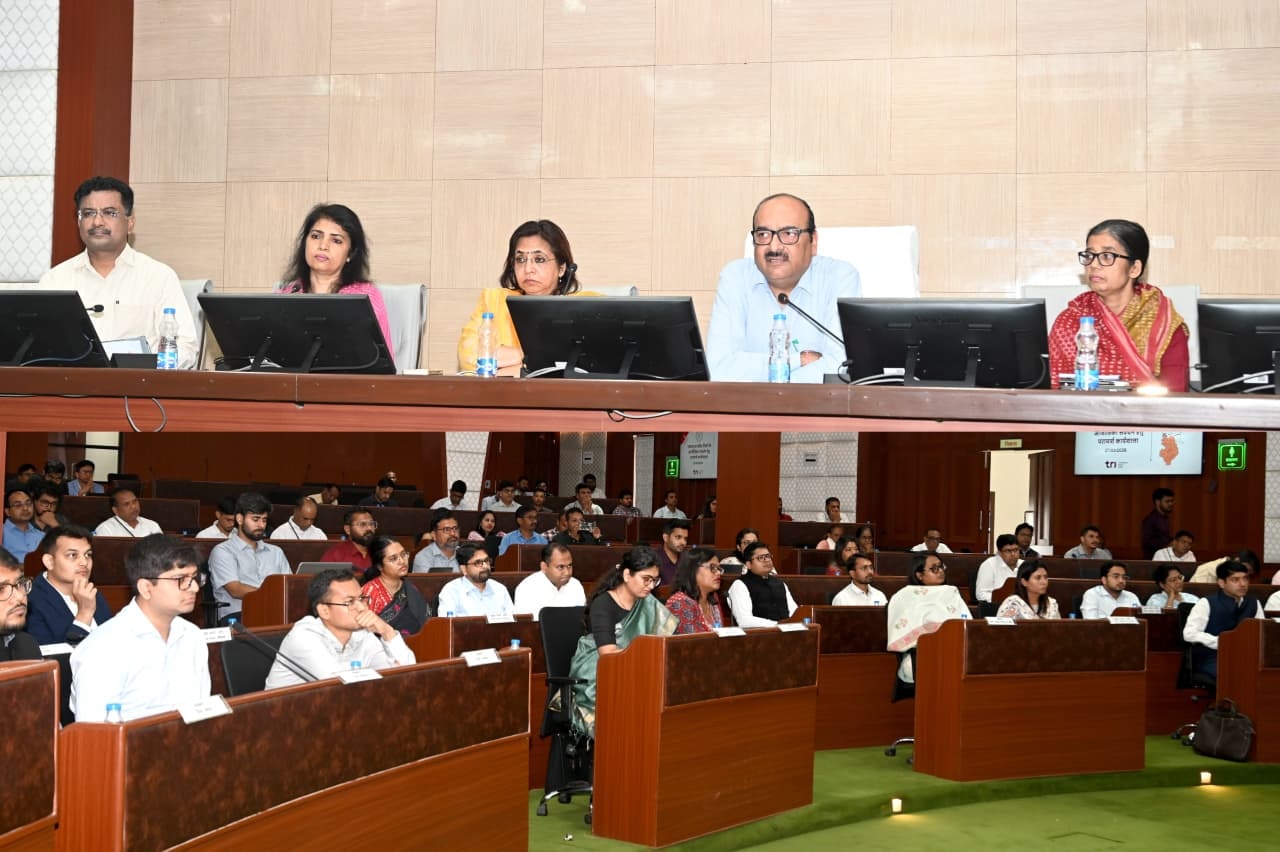Consultative Workshop on Livelihood Enhancement in Naxal-Affected Districts Concludes Under the Chairmanship of Chief Secretary Vikas Sheel