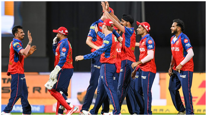 MI vs PBKS Live Score: de Kock scores a half-century; has already shared an 80+ run partnership with Naman