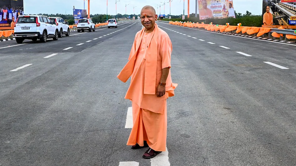 The Expressway Battle in UP Politics: CM Yogi Draws a ‘Long Line’ with the Ganga Expressway
