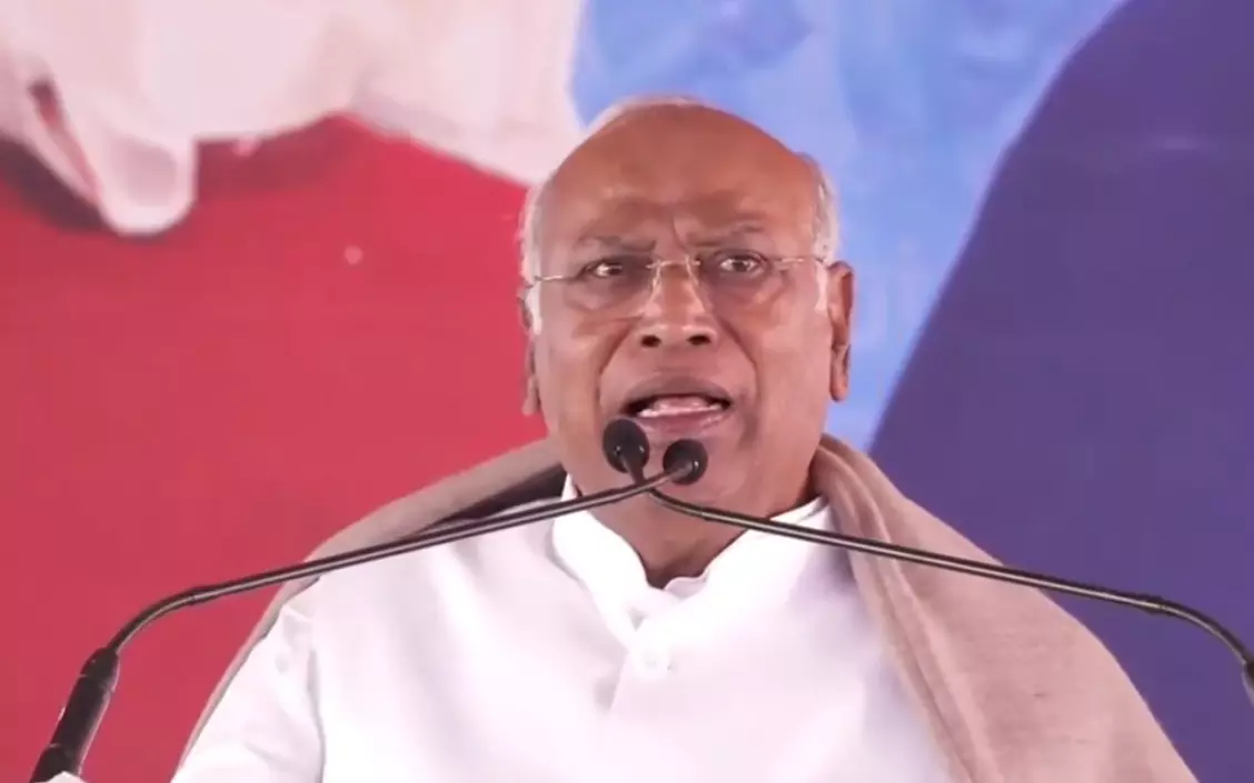 Kharge Hails Huge Mandate Ahead of VD Satheesan’s Swearing-in as Kerala CM