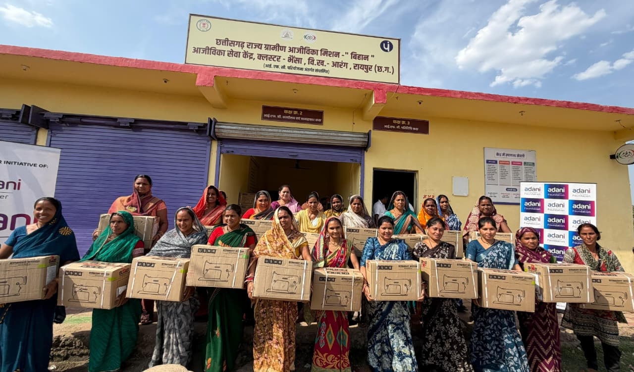 Immediate Impact of CM Vishnu Deo Sai’s Announcement: 50 Free Sewing Machines Distributed to Women of Kosrangi