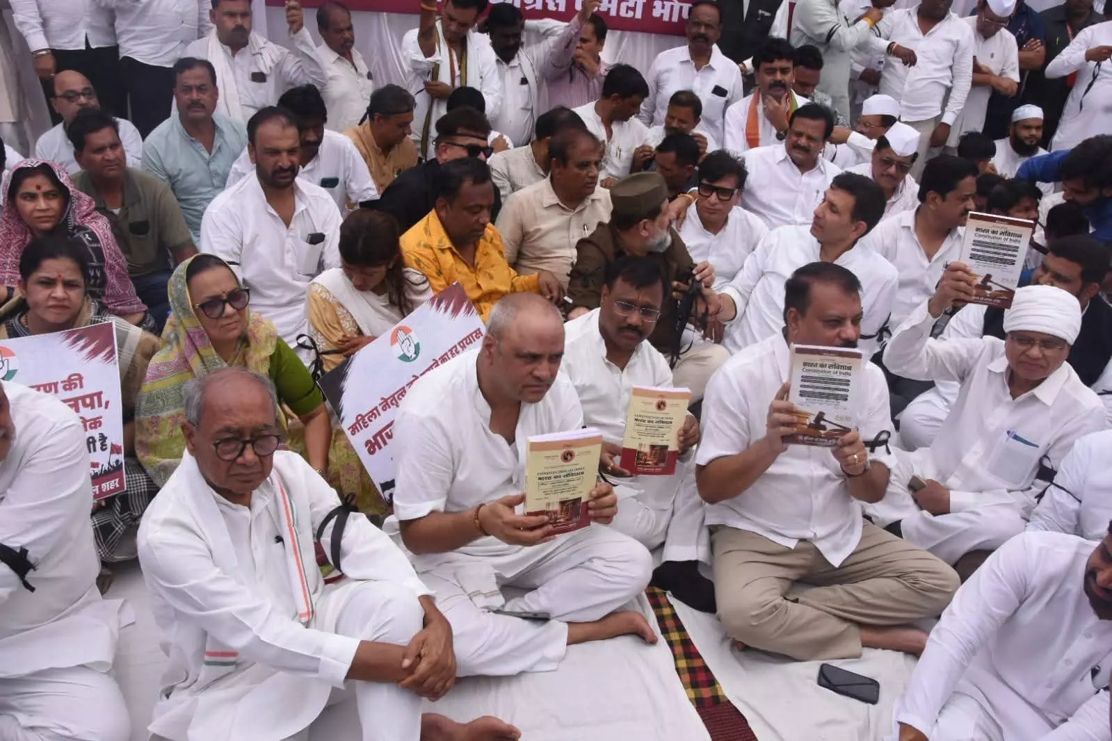 MP CM Says Natarajan Row Is Cong. Insider’s Job