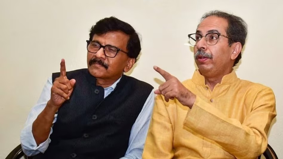 LIVE: Split in Uddhav’s camp confirmed! Only 3 MPs arrive with Sanjay Raut for the parliamentary party meeting