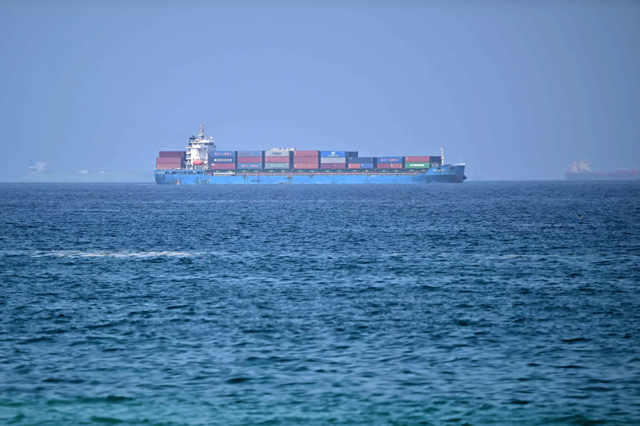 Iran Warns Ships Not to Bypass its Chosen Hormuz Route