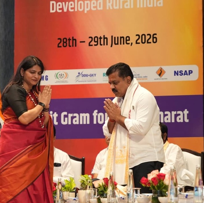Chhattisgarh’s ‘Dealer Didi’ Model Wins National Recognition at Rural Development Conference