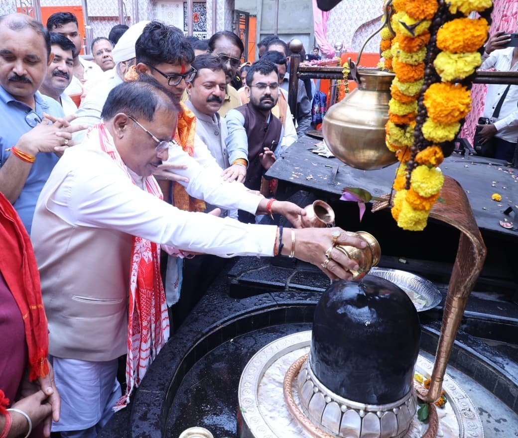 CM Vishnu Deo Sai Offers Prayers at Satyanarayan Baba Dham on Guru Purnima