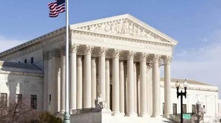 US Supreme Court Spurns Trump on Birthright Citizenship