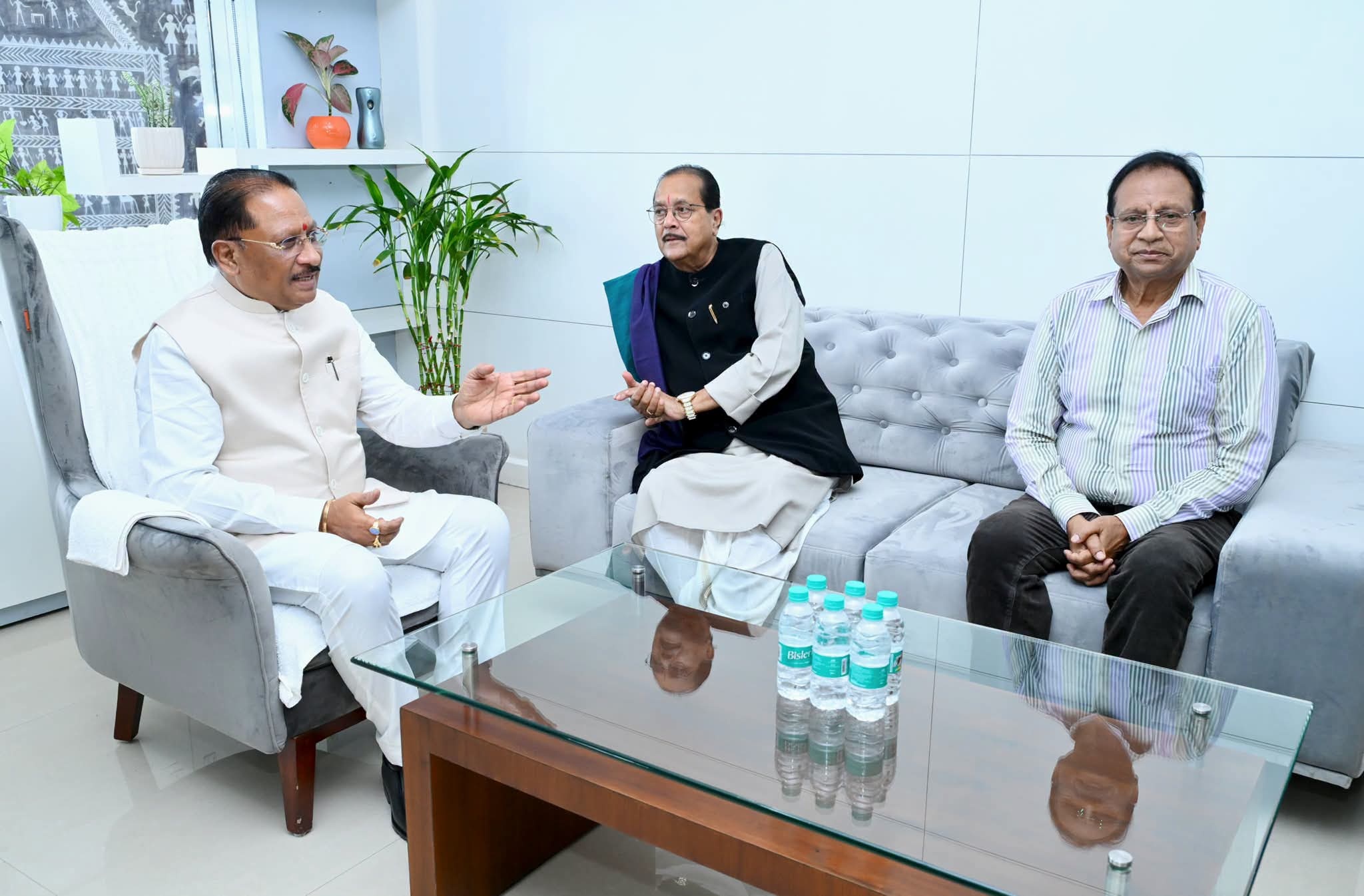 Jharkhand Finance Minister Radhakrishna Kishore Calls on Chhattisgarh Chief Minister Vishnu Deo Sai