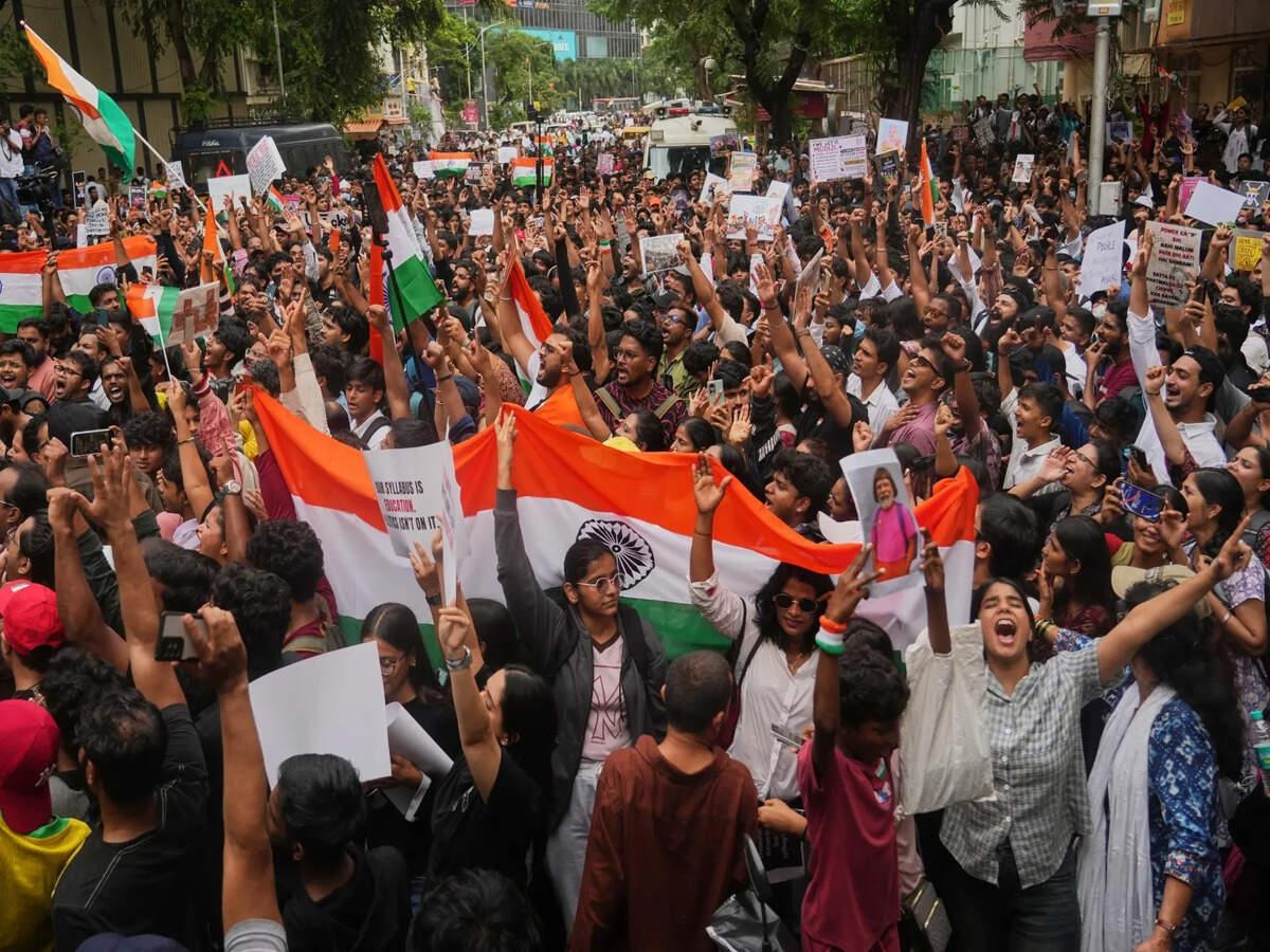Keeping Promises Strengthens Democracy-By-Kumar Bahukhandi (Editoral)