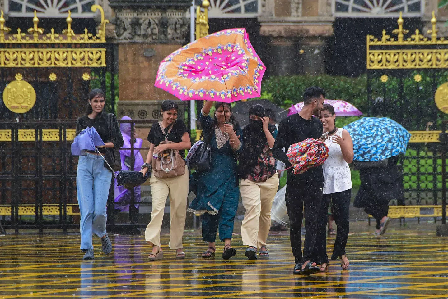 Mumbai Schools and Colleges Shut, IMD Issues Orange Alert