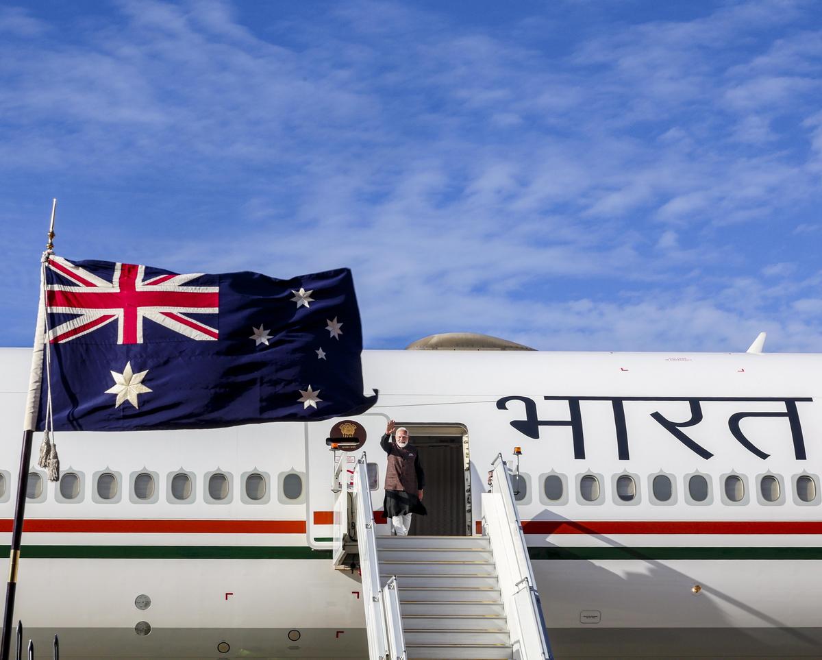 PM Modi arrives in New Zealand on final leg of three-nation tour