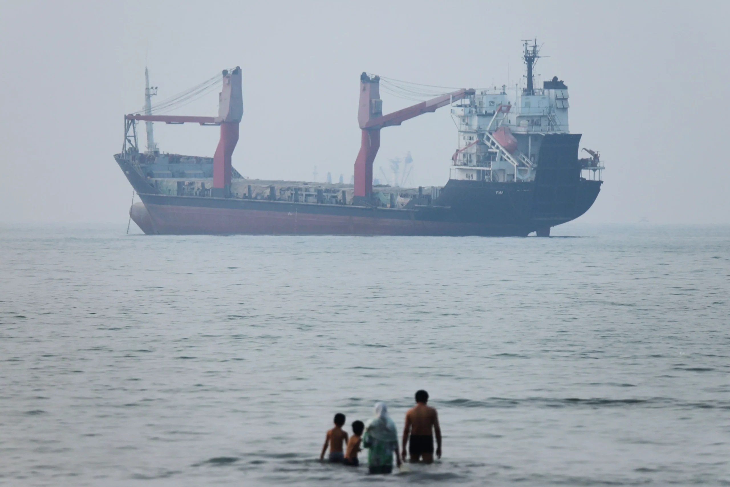 France, UK Step Up Strait of Hormuz Security Efforts