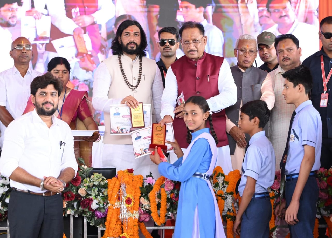 CM Sai Unveils ₹128-Crore Development Package for Arang, Announces New Projects to Boost Growth