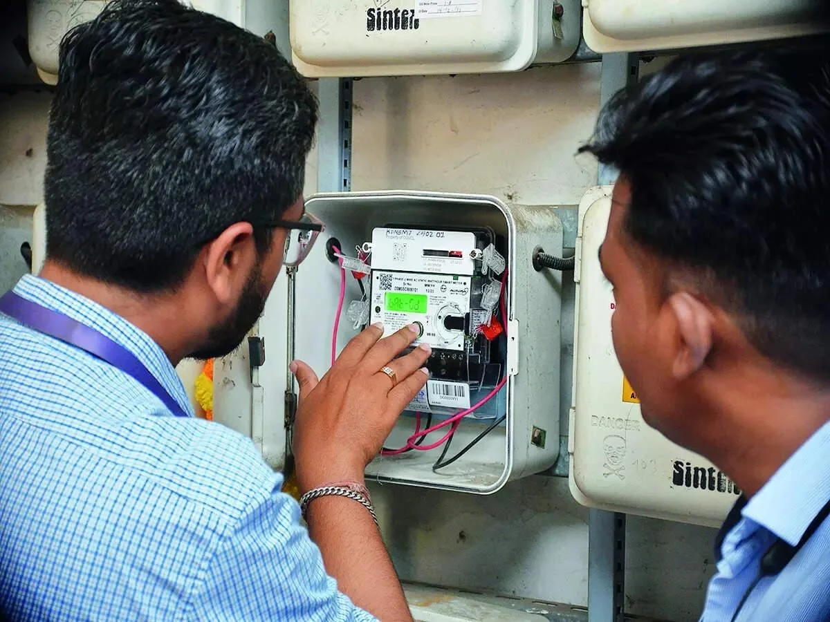 Official Data Points to Lower Power Consumption Amid Smart Meter Debate