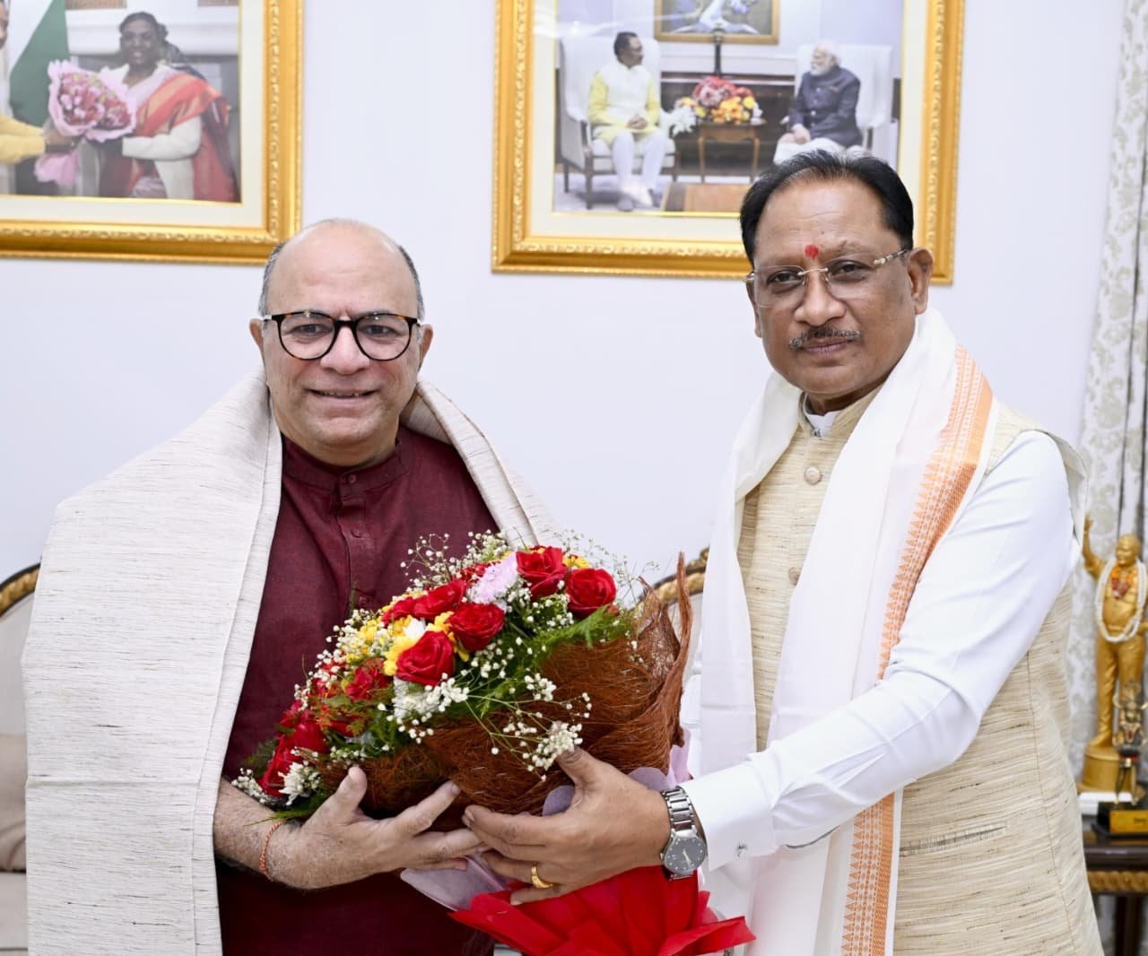 Sai Meets ‘Chanakya’ Creator Chandraprakash Dwivedi in Raipur