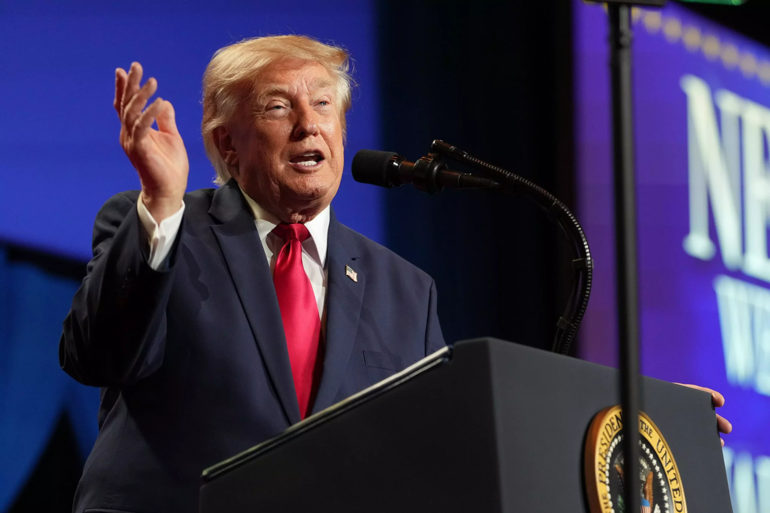 Trump Signs Order Targeting ‘Birth Tourism’