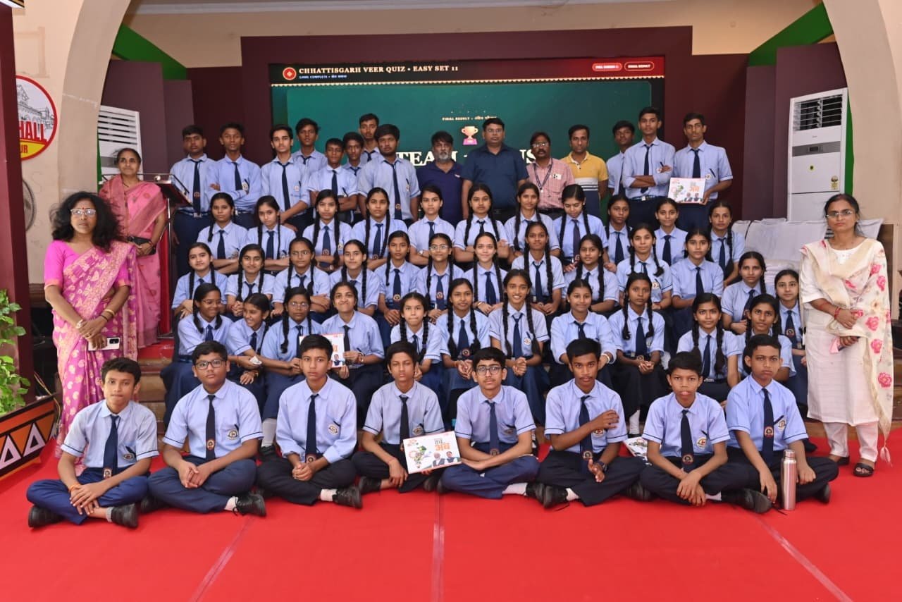 Town Hall Exhibition Concludes, Students Take Home Lessons in History, Heritage and Chhattisgarh’s Development