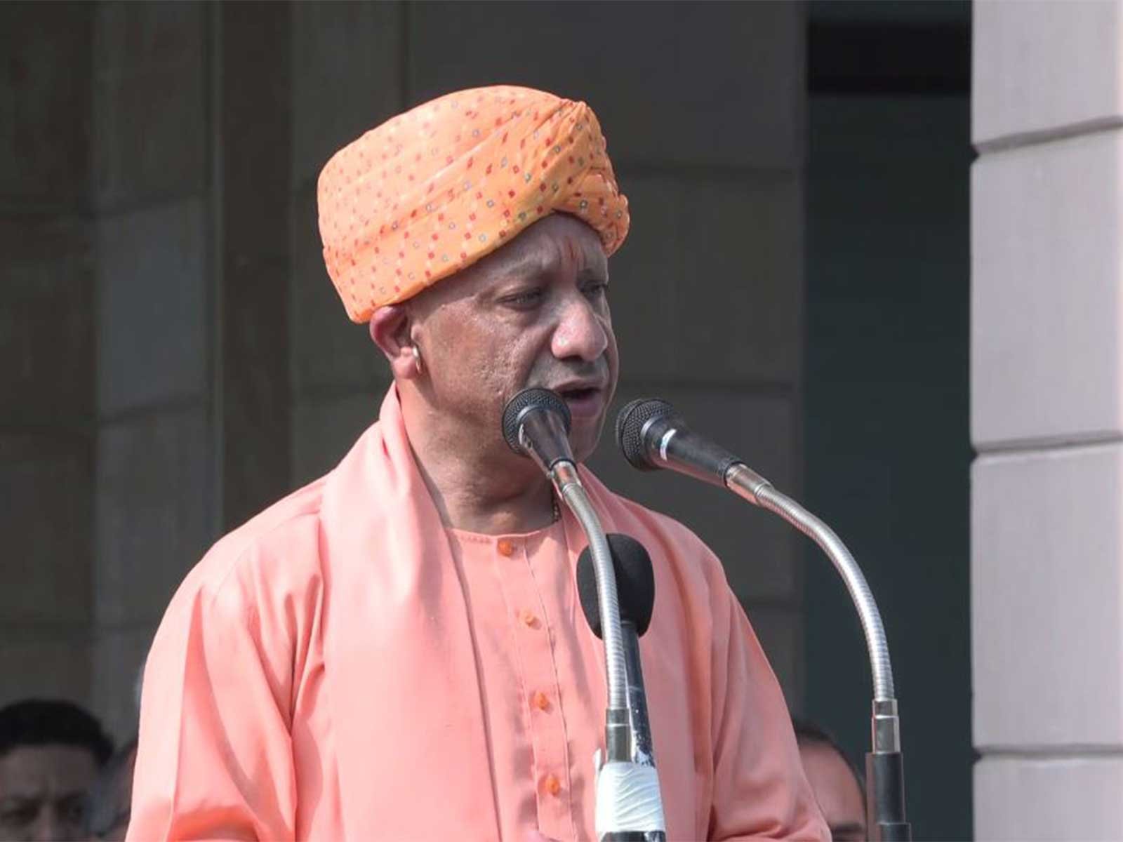 ‘All 140 Crore Indians Must Contribute Equally’: Yogi Calls for Duty, Unity on 80th Independence Day