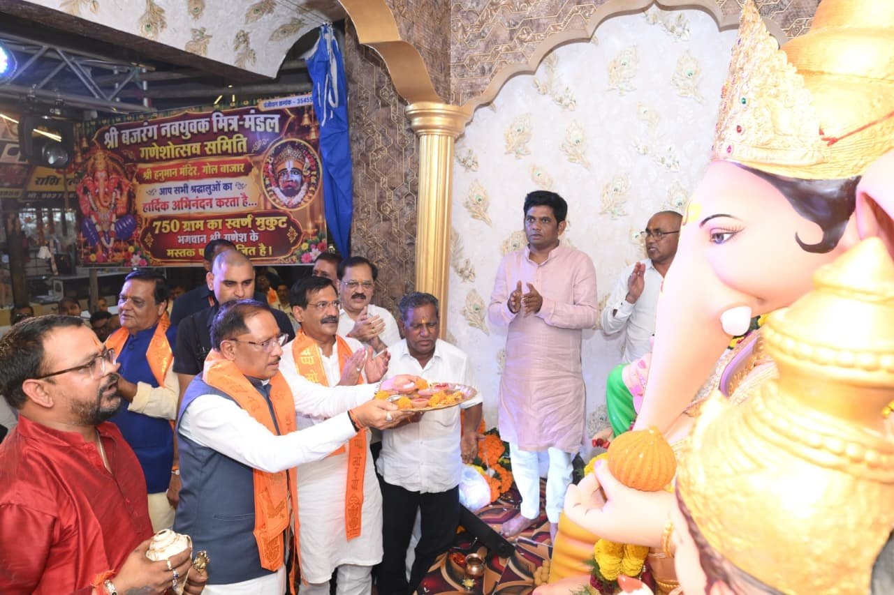 CM Sai Joins Raipur’s 117-Year-Old Ganeshotsav Tradition, Prays for Chhattisgarh’s Prosperity