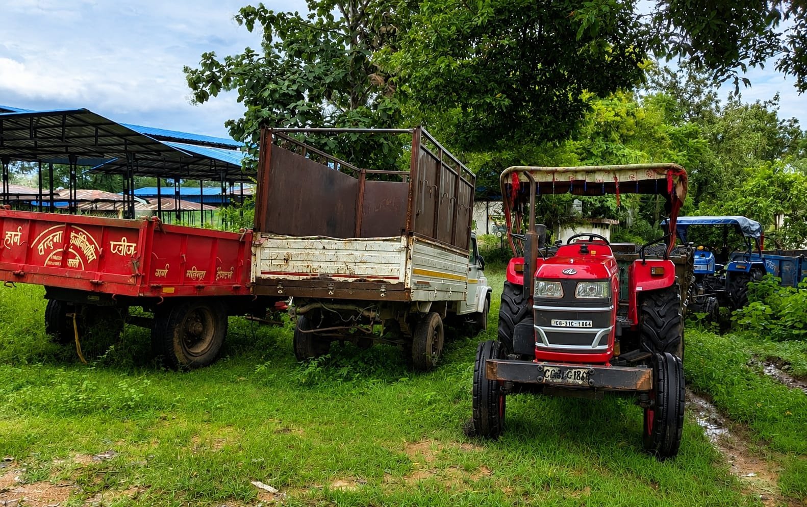 Four Tractors Seized in Crackdown on Illegal Sand, Soil Transport in GPM